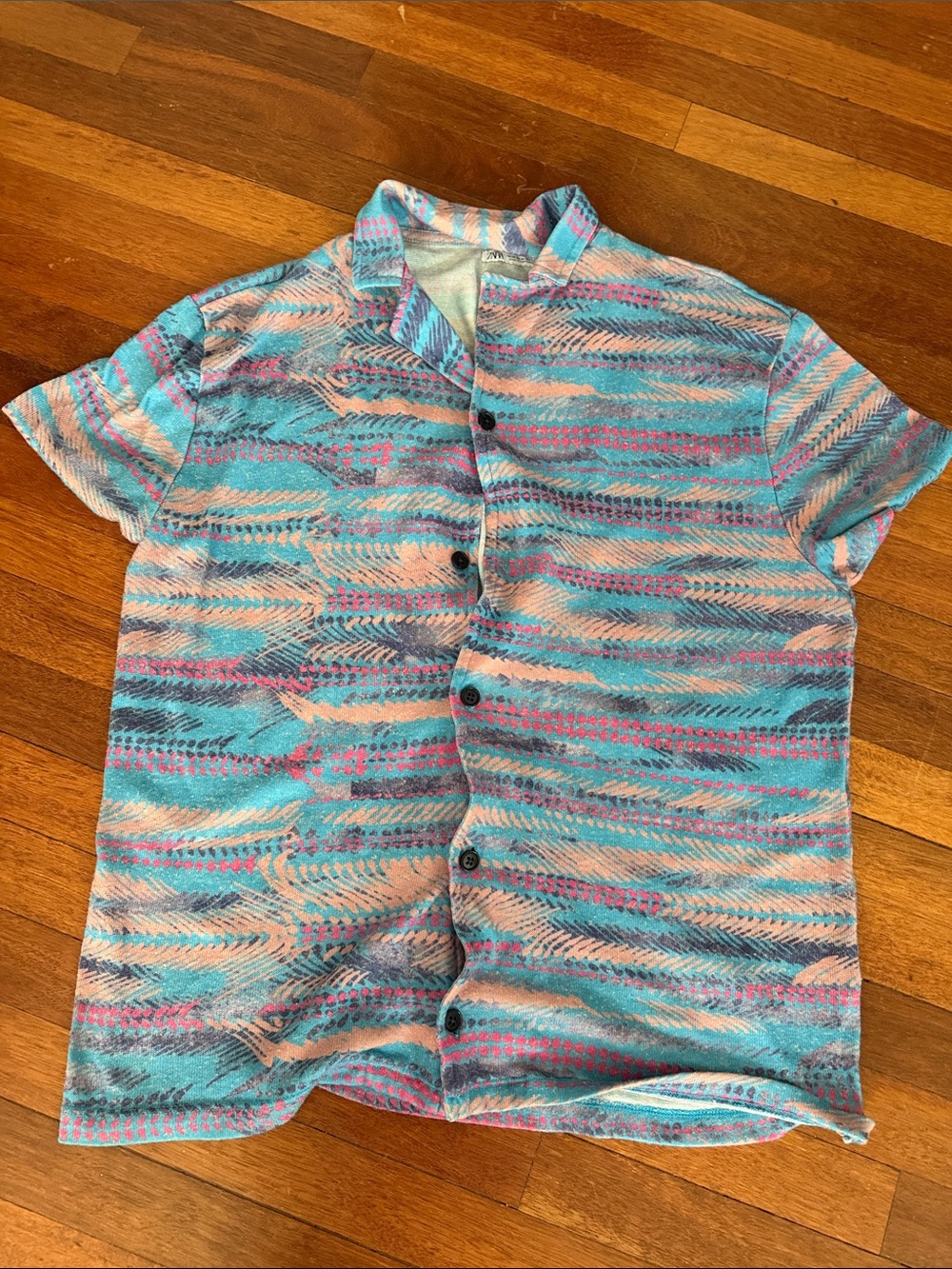 Vintage-Style Short Sleeve Button